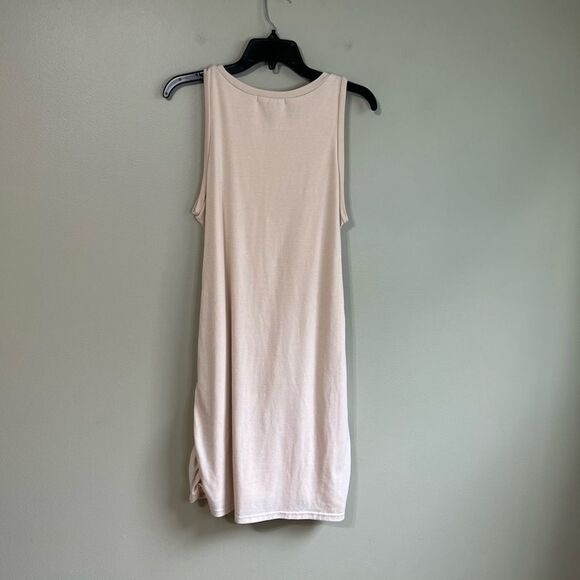 Lillusory large cream dress - Picture 3 of 5